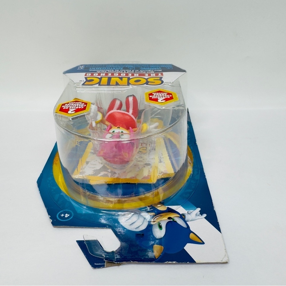 Sonic The Hedgehog AMY ROSE 2.5" Mini Figure & 2 Collector Cards - Picture 7 of 12